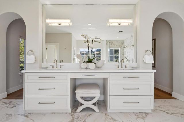 289 Kings Court, San Carlos, CA 94070