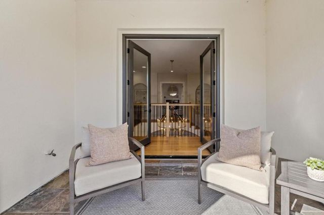 289 Kings Court, San Carlos, CA 94070