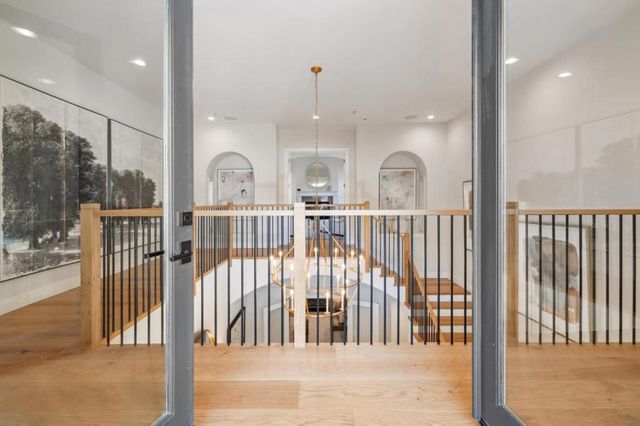 289 Kings Court, San Carlos, CA 94070