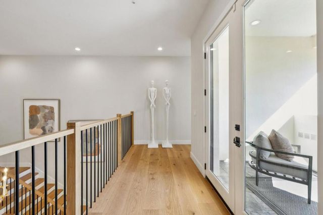 289 Kings Court, San Carlos, CA 94070