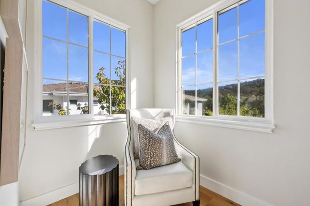 289 Kings Court, San Carlos, CA 94070