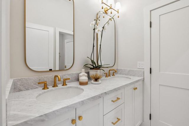 289 Kings Court, San Carlos, CA 94070