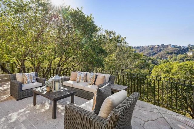 289 Kings Court, San Carlos, CA 94070