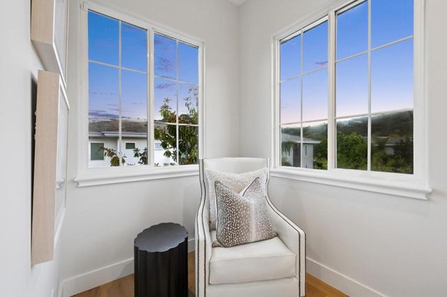 289 Kings Court, San Carlos, CA 94070