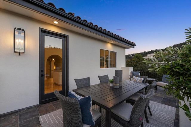 289 Kings Court, San Carlos, CA 94070