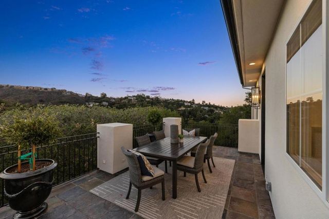 289 Kings Court, San Carlos, CA 94070