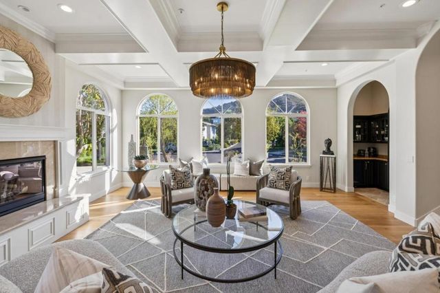 289 Kings Court, San Carlos, CA 94070