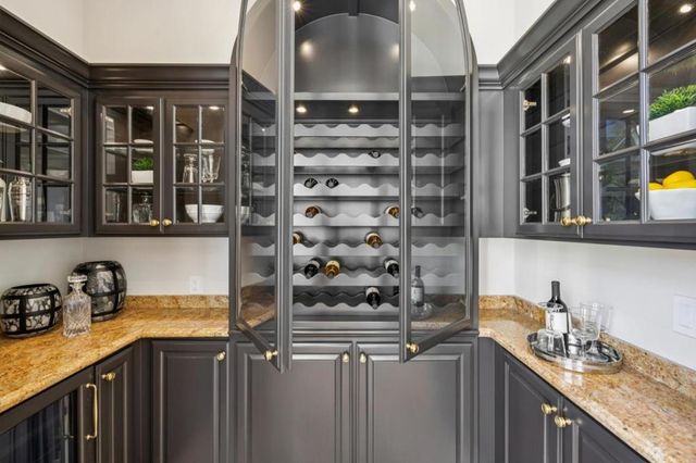 289 Kings Court, San Carlos, CA 94070