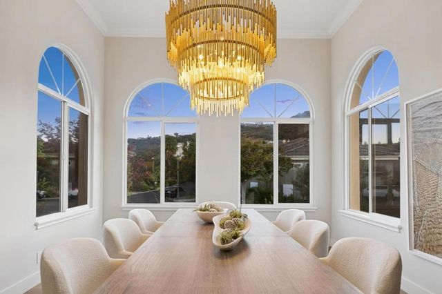 289 Kings Court, San Carlos, CA 94070