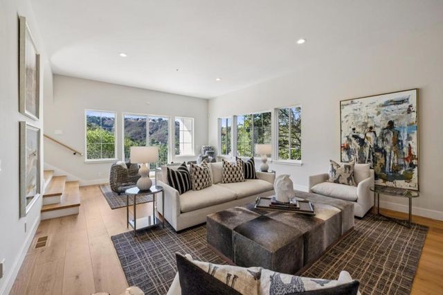 289 Kings Court, San Carlos, CA 94070