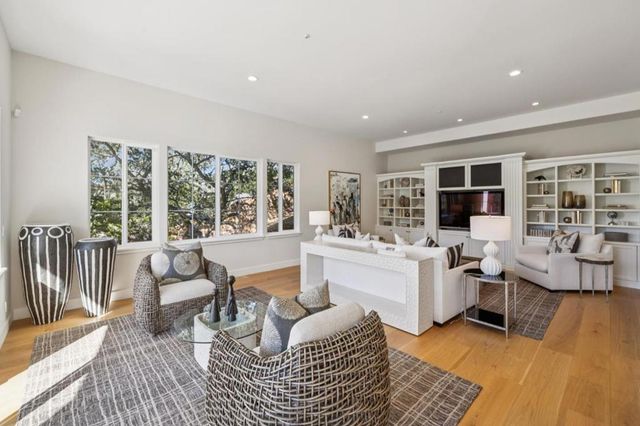 289 Kings Court, San Carlos, CA 94070