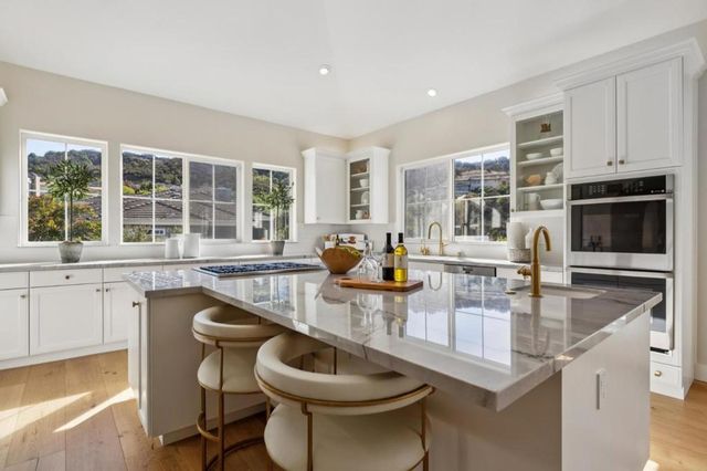 289 Kings Court, San Carlos, CA 94070