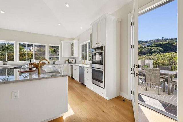 289 Kings Court, San Carlos, CA 94070