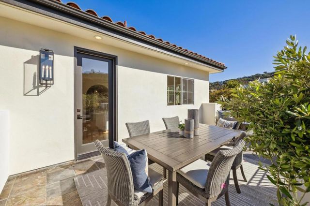 289 Kings Court, San Carlos, CA 94070