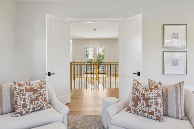 289 Kings Court, San Carlos, CA 94070