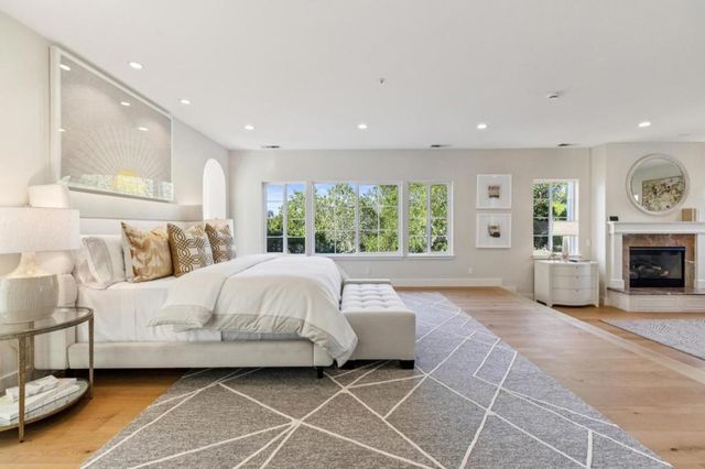 289 Kings Court, San Carlos, CA 94070