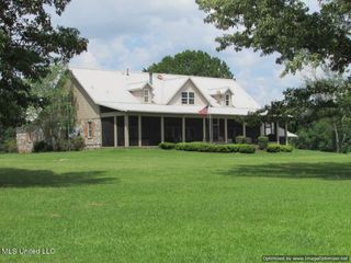 604 Ratliff Ferry Rd, Canton, MS 39046