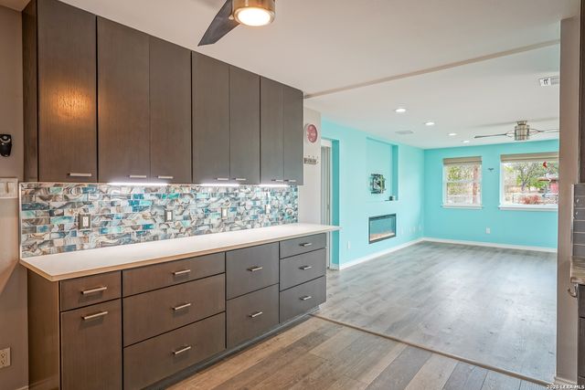 245 Windcrest Dr, Windcrest, TX 78239