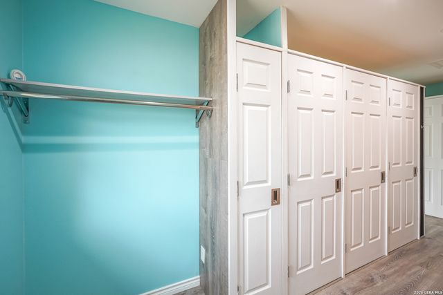 245 Windcrest Dr, Windcrest, TX 78239