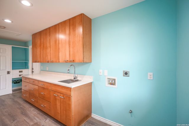 245 Windcrest Dr, Windcrest, TX 78239