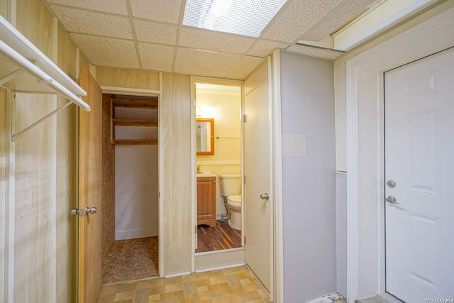 245 Windcrest Dr, Windcrest, TX 78239