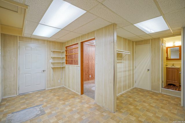 245 Windcrest Dr, Windcrest, TX 78239