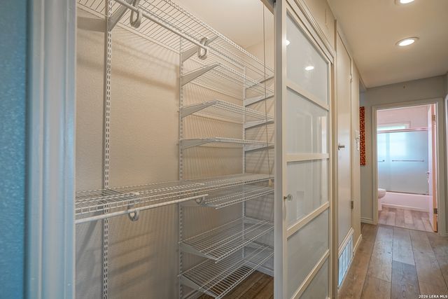 245 Windcrest Dr, Windcrest, TX 78239