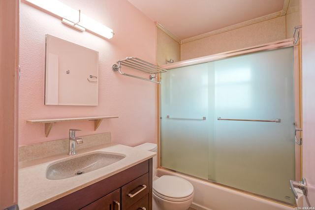 245 Windcrest Dr, Windcrest, TX 78239