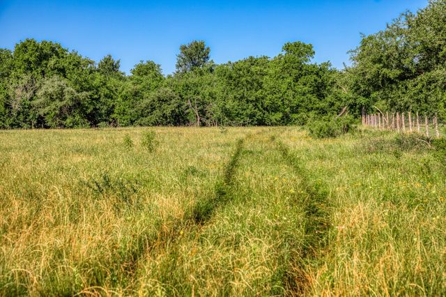00000 Flat Prairie Road, Washington, TX 77880