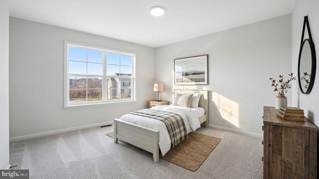 114 BLUE MOUNTAIN BLVD, Carlisle, PA 17013