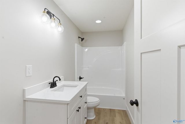 1725 Forest Drive, Guntersville, AL 35976