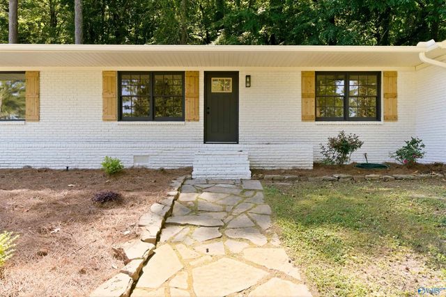 1725 Forest Drive, Guntersville, AL 35976