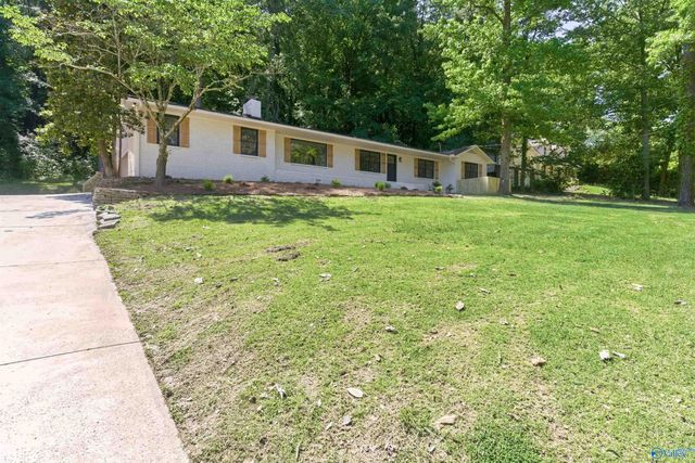 1725 Forest Drive, Guntersville, AL 35976