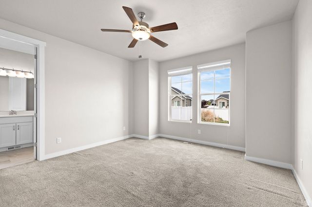 3808 W HOODED CRANE LN, Clinton, UT 84015