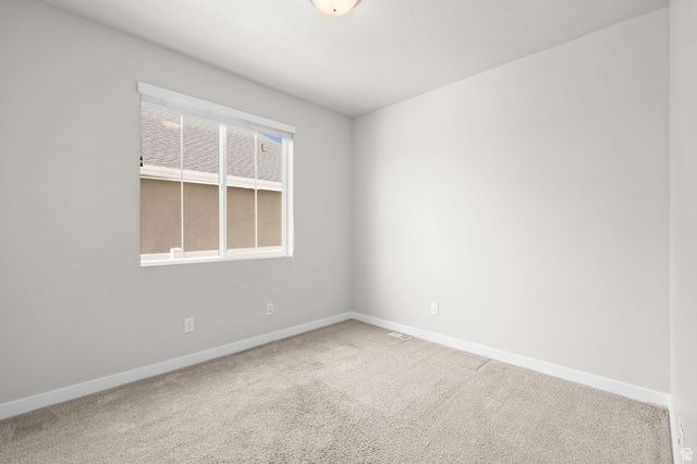 3808 W HOODED CRANE LN, Clinton, UT 84015