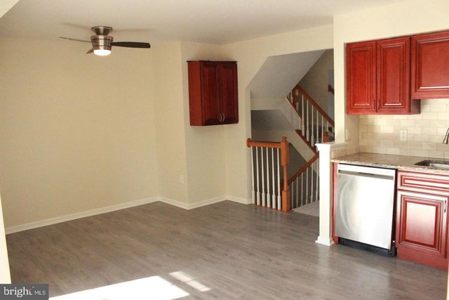 5 N SAVANNA DR, Pottstown, PA 19465