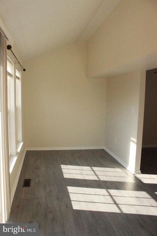 5 N SAVANNA DR, Pottstown, PA 19465