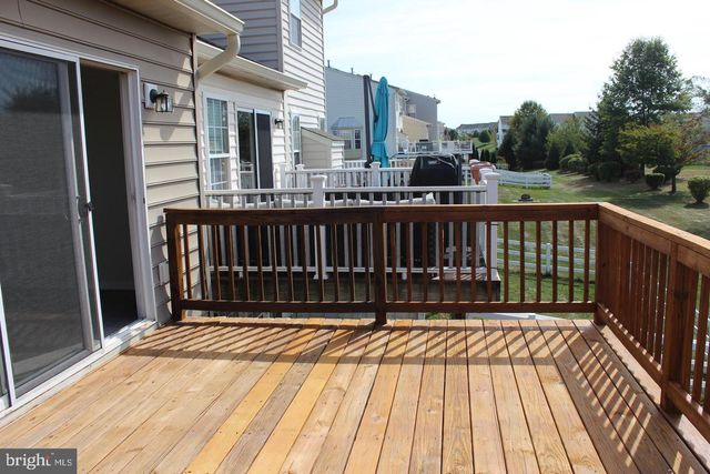 5 N SAVANNA DR, Pottstown, PA 19465