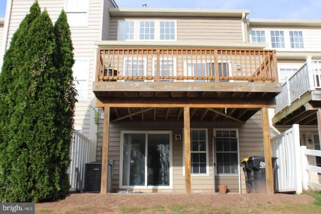 5 N SAVANNA DR, Pottstown, PA 19465