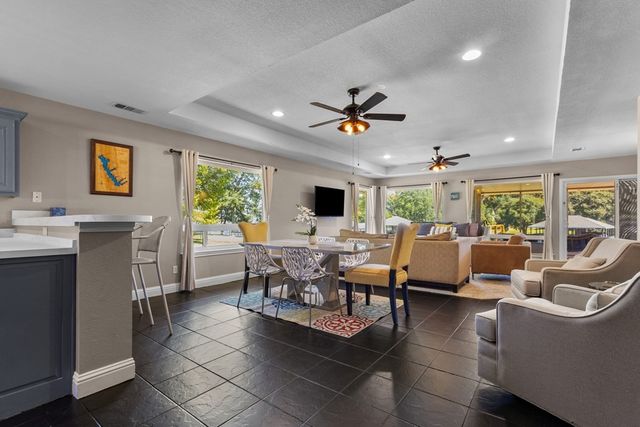124 Peninsula Point Terrace, Mabank, TX 75156