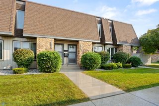 1524 16 1/2 Street S, Fargo, ND 58103