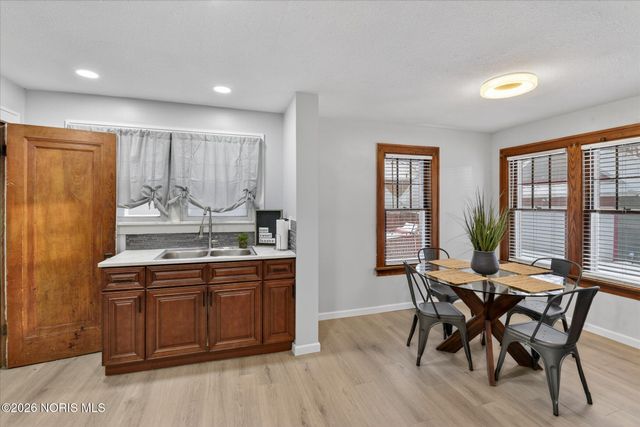 1424 Addington Road, Toledo, OH 43607