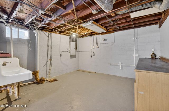 1424 Addington Road, Toledo, OH 43607