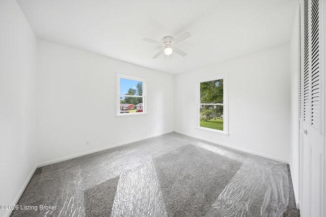 2701 Cranston Dr, Jeffersontown, KY 40299
