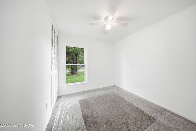 2701 Cranston Dr, Jeffersontown, KY 40299