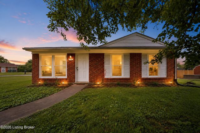 2701 Cranston Dr, Jeffersontown, KY 40299