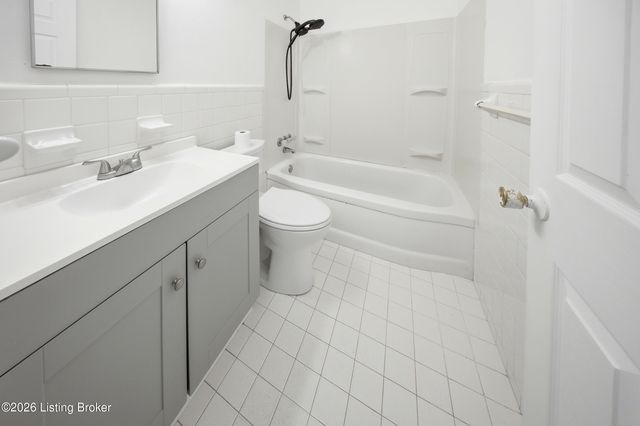 2701 Cranston Dr, Jeffersontown, KY 40299