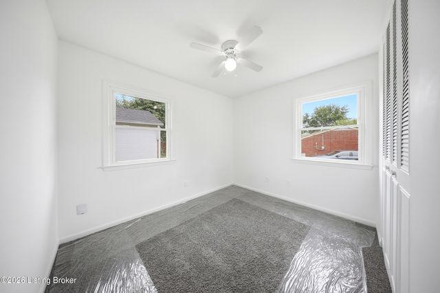 2701 Cranston Dr, Jeffersontown, KY 40299