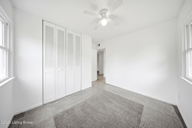 2701 Cranston Dr, Jeffersontown, KY 40299