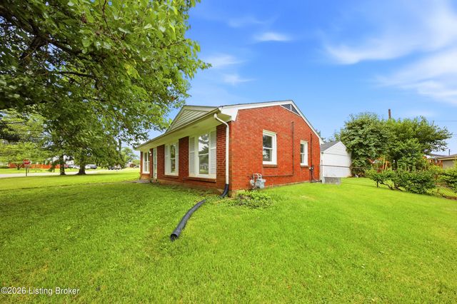 2701 Cranston Dr, Jeffersontown, KY 40299